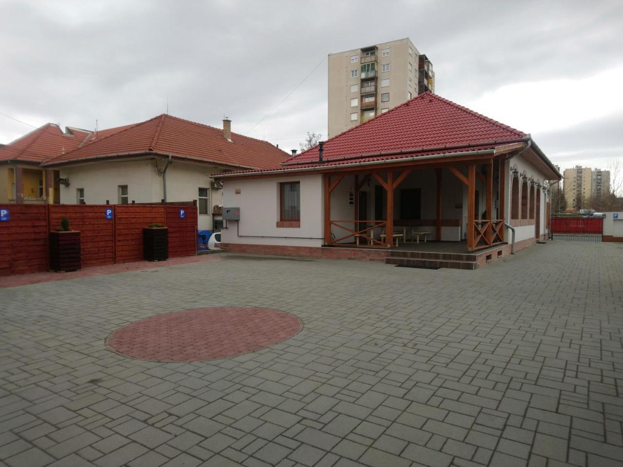 Pizza Tábor Apartman Miskolc Kültér fotó